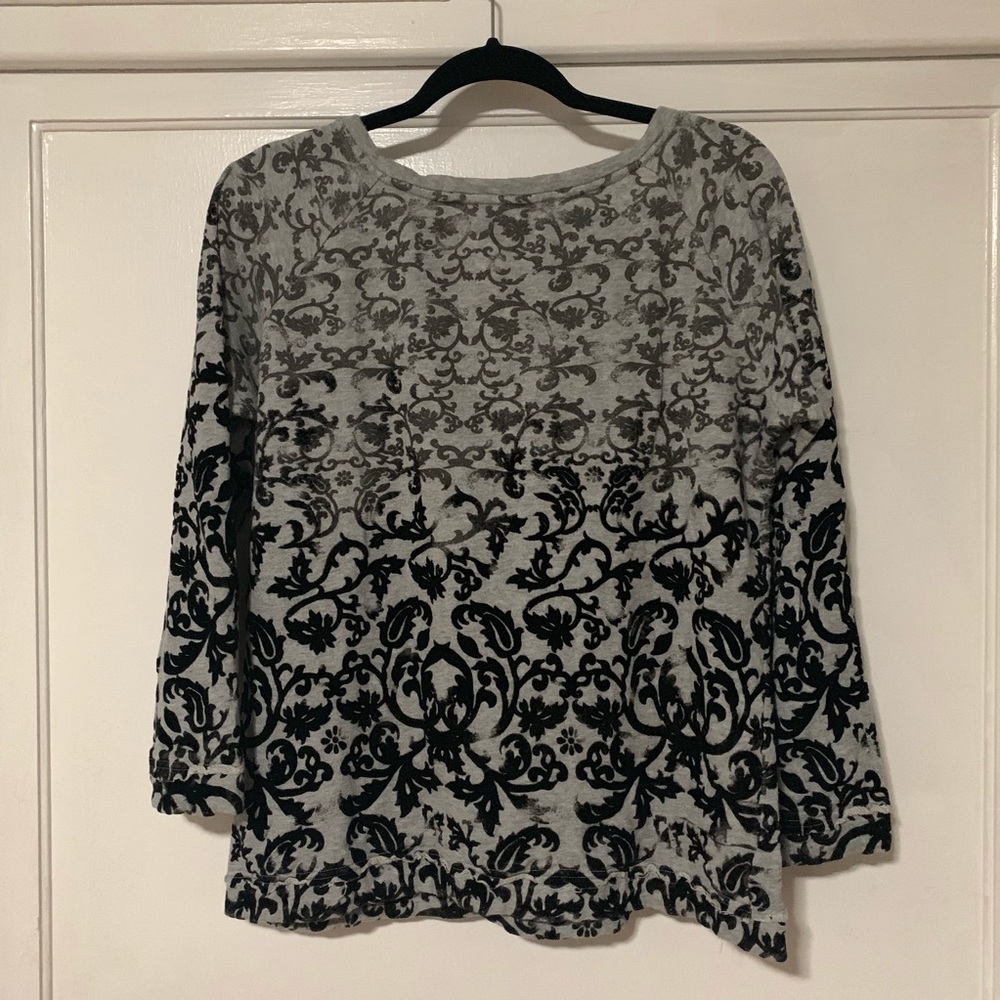 Forever 21 Ombre Damask Comfy Sweater - Picture 2 of 3